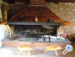 Apartmani Villa Niko Bol apartments Croatia