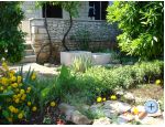 Vila Blanka Sutivan apartments Croatia