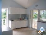 Apartmani Viktorija Omi�alj apartments Croatia