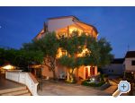Apartmani Dalmatino Pakoštane apartments Croatia