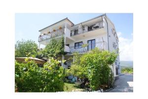 Apartmani Milica – Kastela