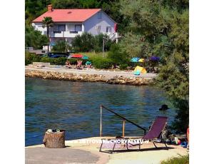 Apartm�ny uvala Vardo�a