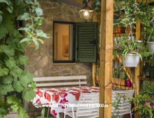 Apartm�ny Brodarica Gaj