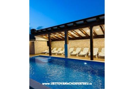 Villa Robert 2 s bazénem Cesarica Karlobag Chorvatsko