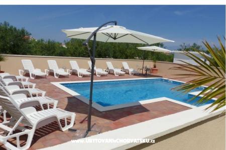 POOL HOUSE STIPE Nin Chorvatsko