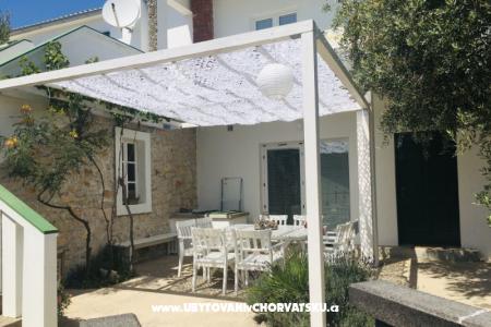 Stonehouse Dana ostrov Pag Chorvatsko