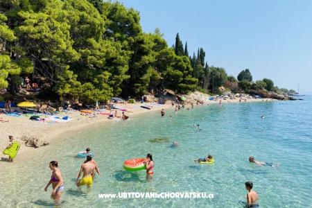 Villa Ana , one min walk to beach Pirovac Chorvatsko