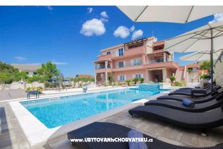 Holiday Apartmány Danica ****  Primošten Chorvatsko