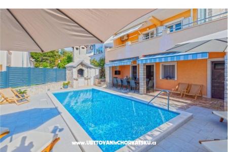Villa Bobanac with heated pool Rogoznica Chorvatsko