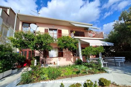 Olive Apartmán and Pokoje Tučepi Chorvatsko