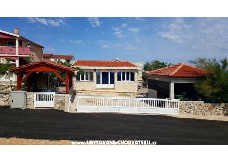 apart. Zadro first house by the sea ostrov Vir Chorvatsko