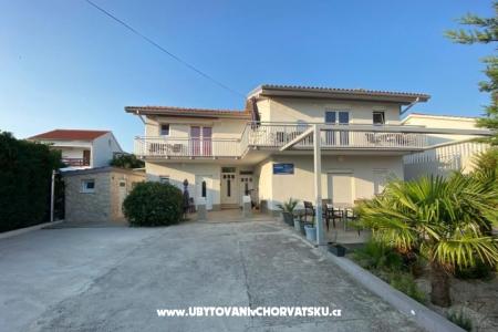Apartmány Arny Vodice Chorvatsko