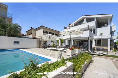 Vila s bazenom i jacuzzijima Vodice Chorvatsko